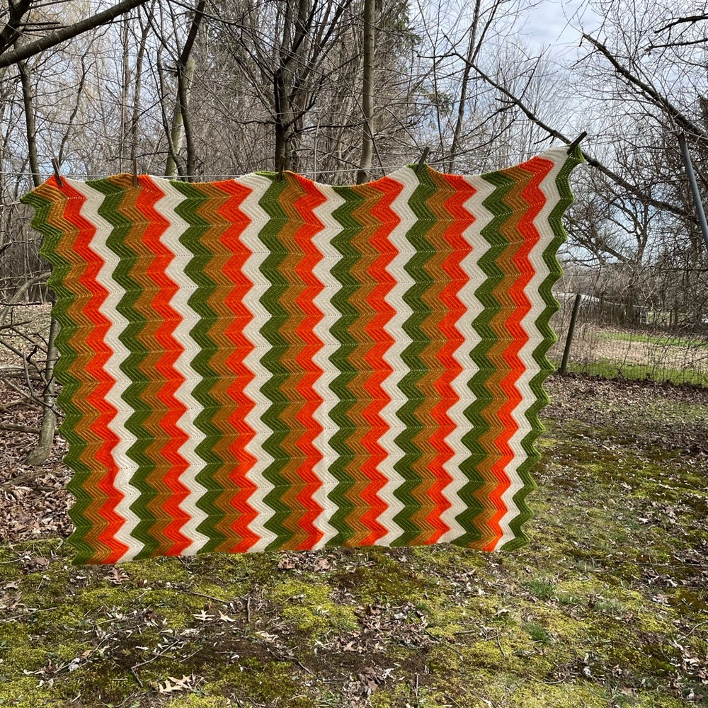Handmade Afghan Chevron Zigzag Pattern Crochet Blanket Throw Earth Tones 66 X 46 - Picture 2 of 5